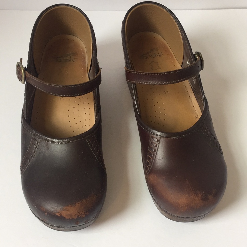 Dansko Marcelle clogs size 41. Brown leather.